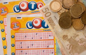 Faut-il jouer au Loto ou garder son argent ?