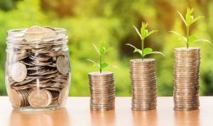 Ayant fait fortune, il rachète la banque qui lui a refusé un prêt à ses débuts