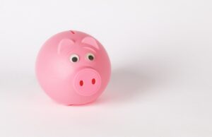 Pourquoi les tirelires sont représentées par des cochons ?