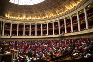 Quel est le rôle de la commission des finances ?